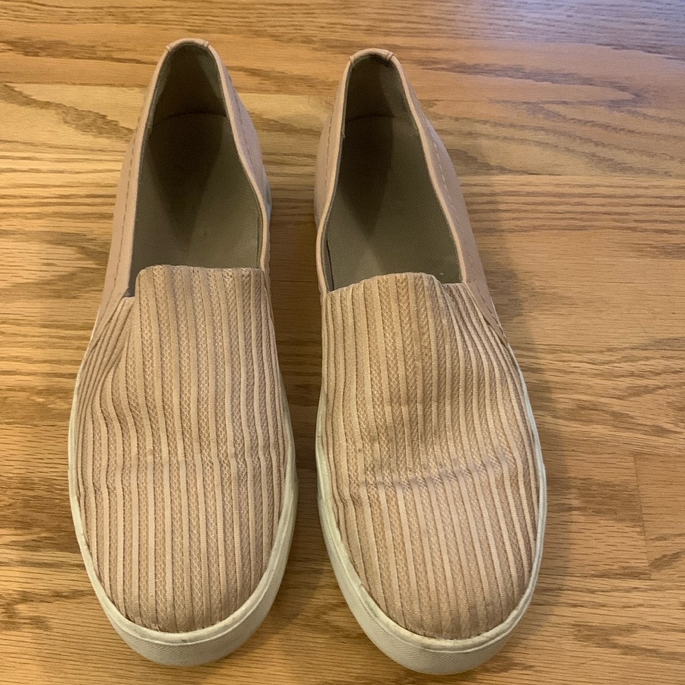 Naturalizer Light Pink Brogan Slip On Sneakers- Size 10